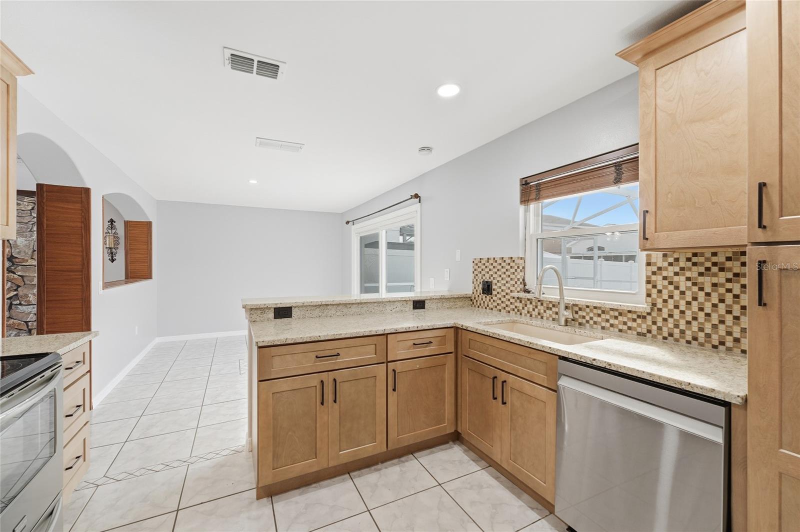 SANDPOINT AT MEADOW WOODS - Residential Lease