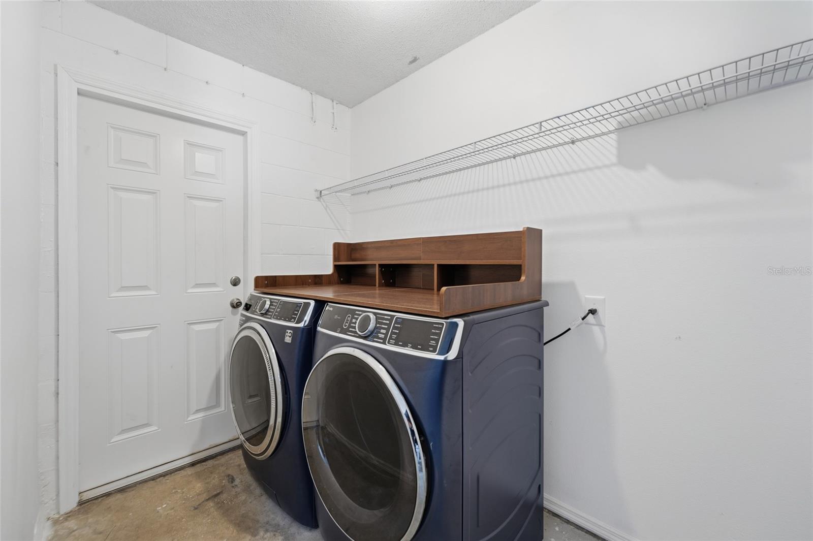 SANDPOINT AT MEADOW WOODS - Residential Lease