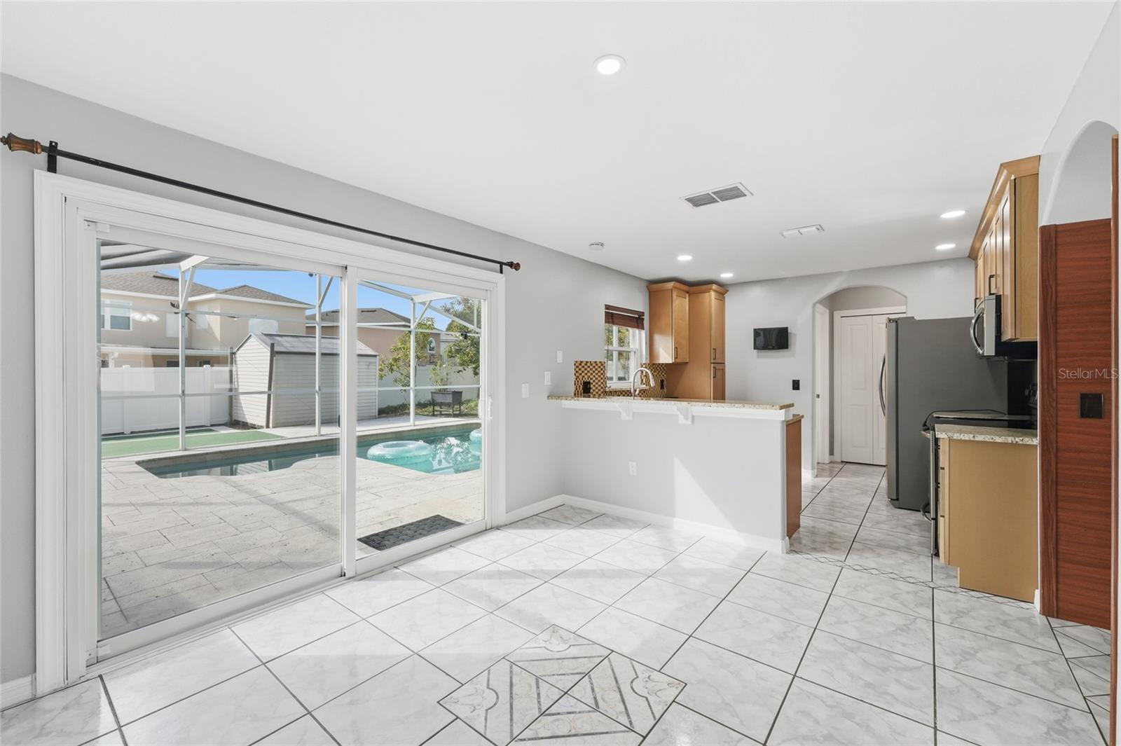 SANDPOINT AT MEADOW WOODS - Residential Lease