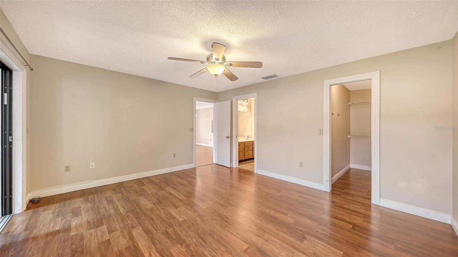 VILLAGE OAKS SEC D - Residential