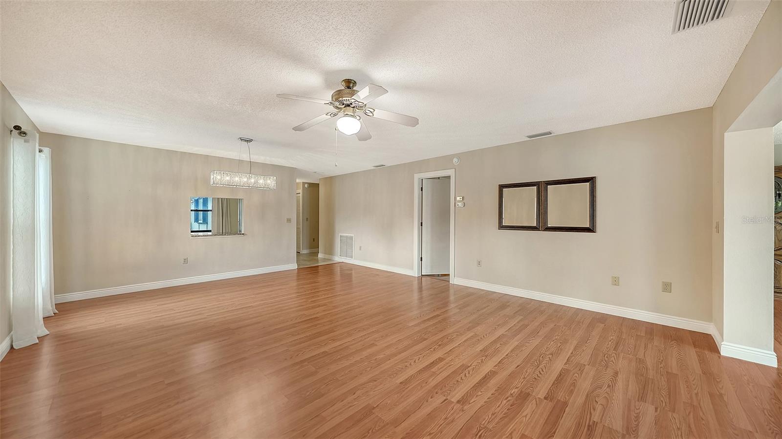 VILLAGE OAKS SEC D - Residential