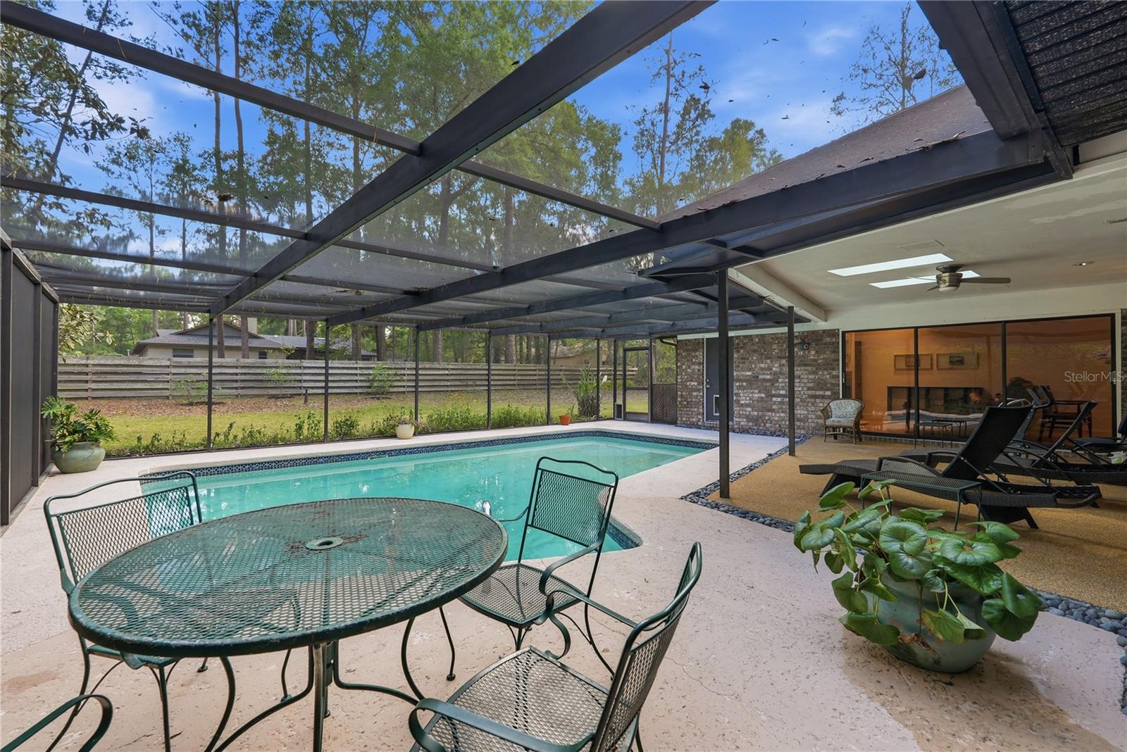 ROCK CREEK - Residential