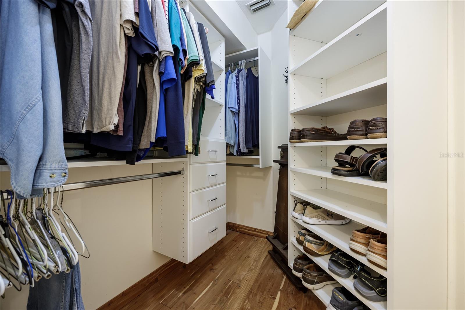 NO SUBDIVISION - Residential