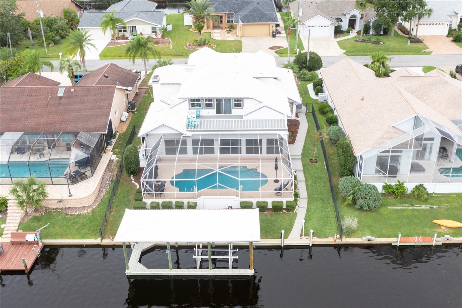 Casas a venda 1 - Jen Dantas 14 CEDARWOOD CT