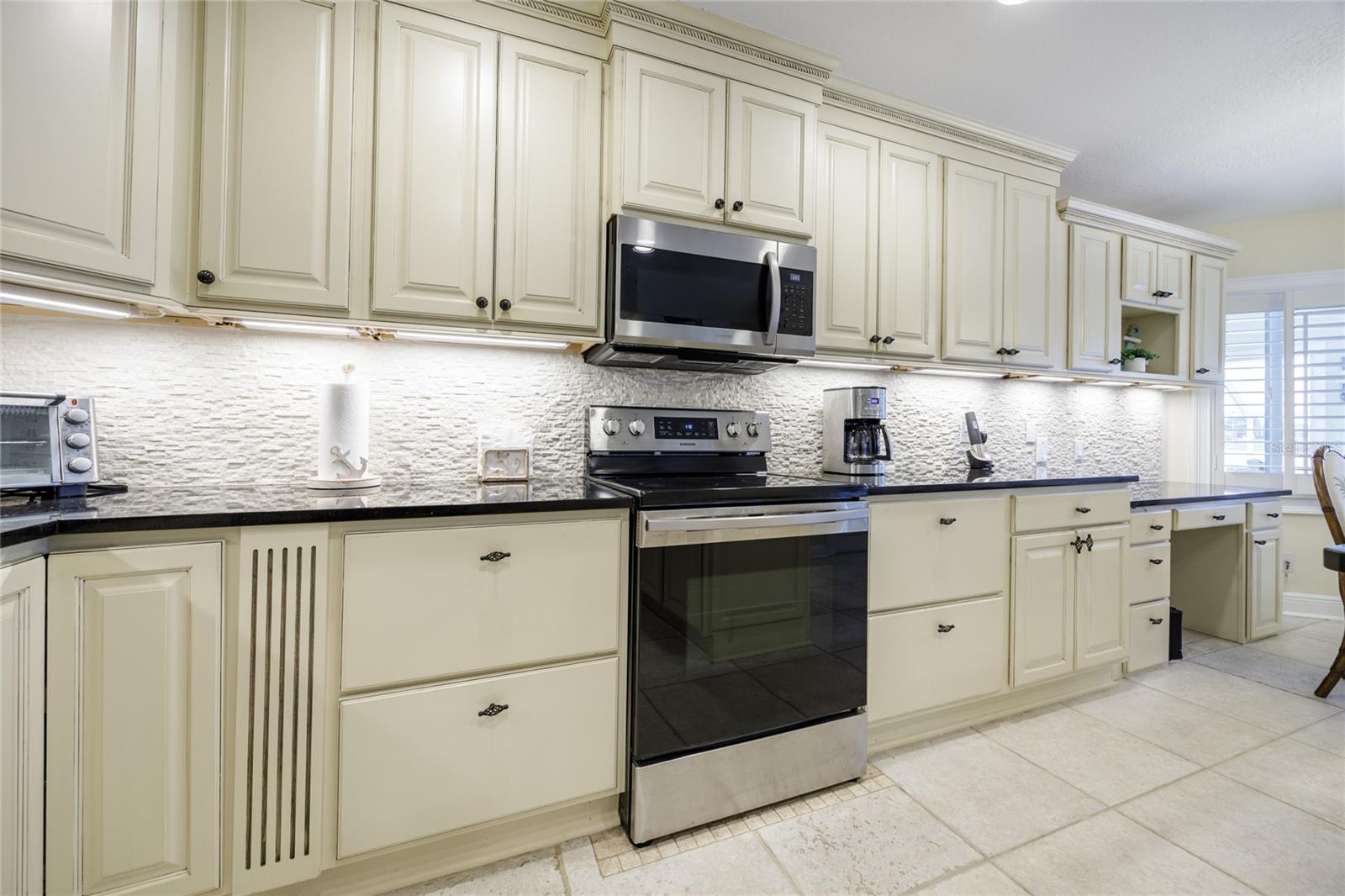 NO SUBDIVISION - Residential