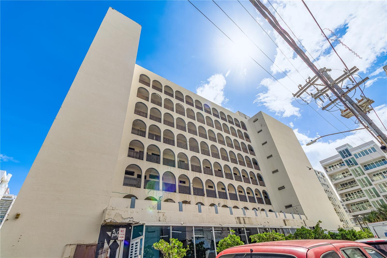 Minimum rental term: 6 months.
Live in the heart of Condado at Condominium Da Vinci, located at 1131 Ashford Avenue, just half a block from the beach. This fully furnished 1-bedroom, 1-bath apartment offers 635 sq. ft. of living space with a designated garage parking space, making it an ideal choice for anyone seeking convenience and walkability.
The apartment is move-in ready and comes with everything you need: a bedroom with king-size bed, A/C, and TV, a comfortable living room with A/C, leather sectional sofa, and TV, and a fully equipped kitchen with washer/dryer, full-size refrigerator, electric cooktop, and microwave. Utilities are already connected for immediate occupancy (tenant pays utilities).
Condominium Da Vinci provides essential amenities including a partial power generator and cistern for added peace of mind. This unit is on the 5th floor and includes one assigned parking space in the garage.
Located right between La Concha Hotel and the Marriott Hotel, this is one of the most active and vibrant sections of Condado. Expect plenty of activity, traffic, and the buzz of tourists—perfect if you want to be in the middle of it all. Please note there is construction next door.
From your front door, you’ll be within walking distance to Condado Beach, top restaurants, trendy cafes, bars, boutiques, pharmacies, and supermarkets. Stroll to Ashford Avenue’s nightlife, enjoy outdoor activities along the lagoon, or simply relax at the beach just steps away.
If you’re looking for prime location, full furnishings, and immediate move-in, this apartment is a fantastic option to enjoy everything Condado has to offer.