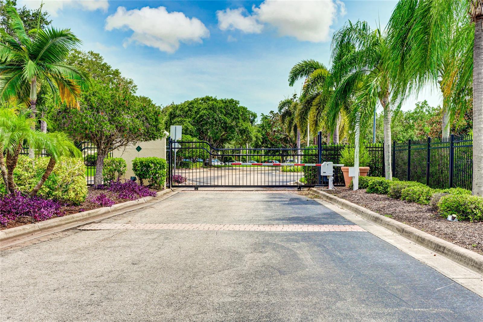 SERENADE ON PALMER RANCH - Residential Lease