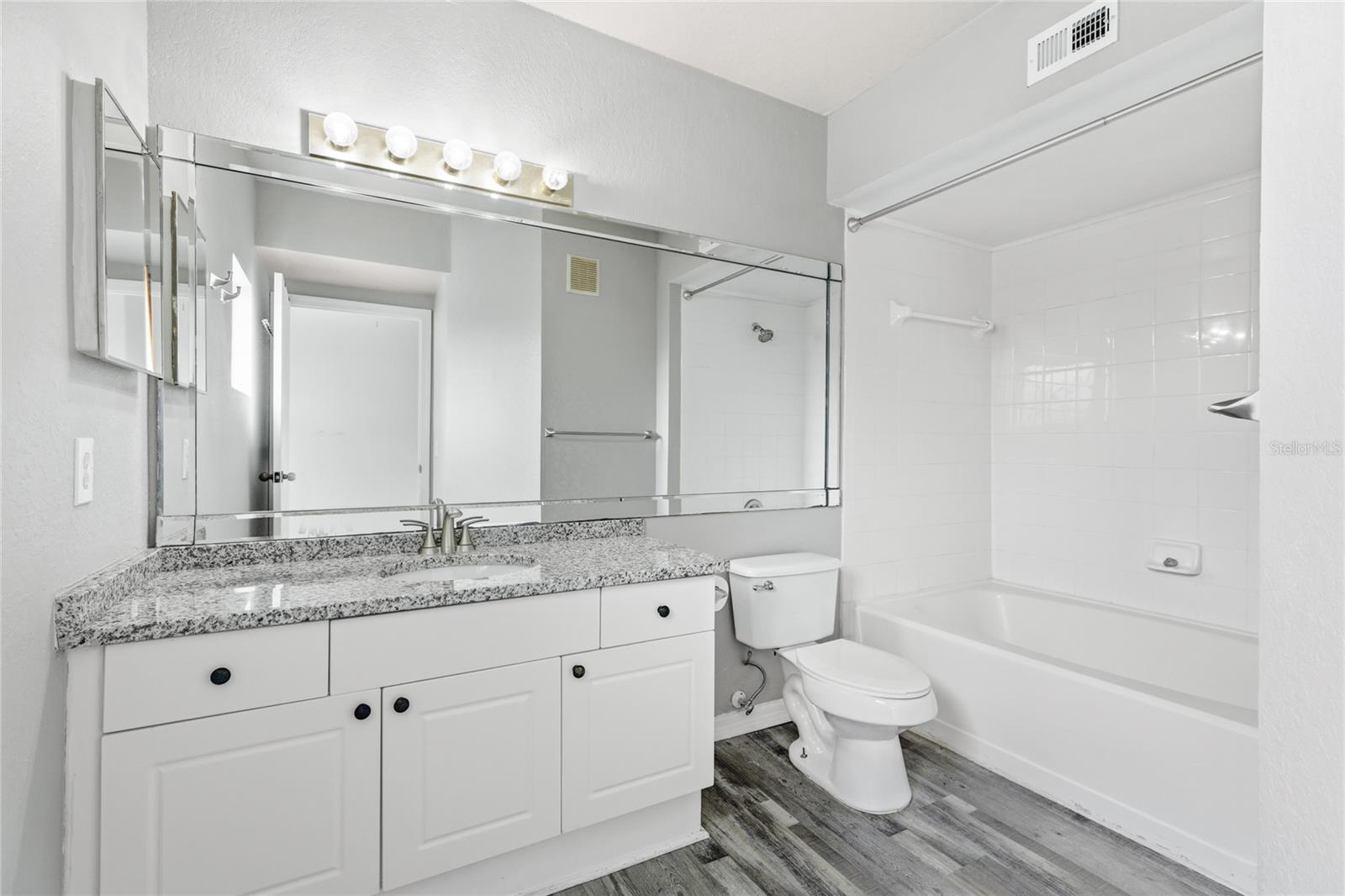 SERENADE ON PALMER RANCH - Residential Lease