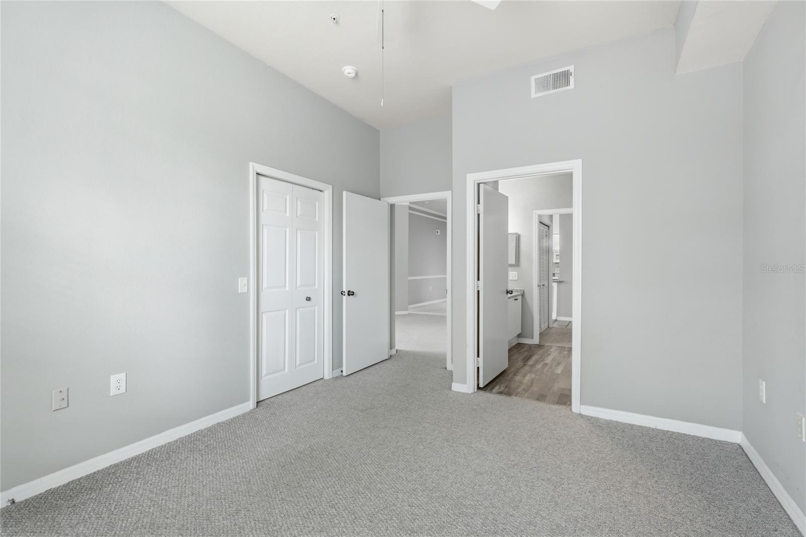 SERENADE ON PALMER RANCH - Residential Lease