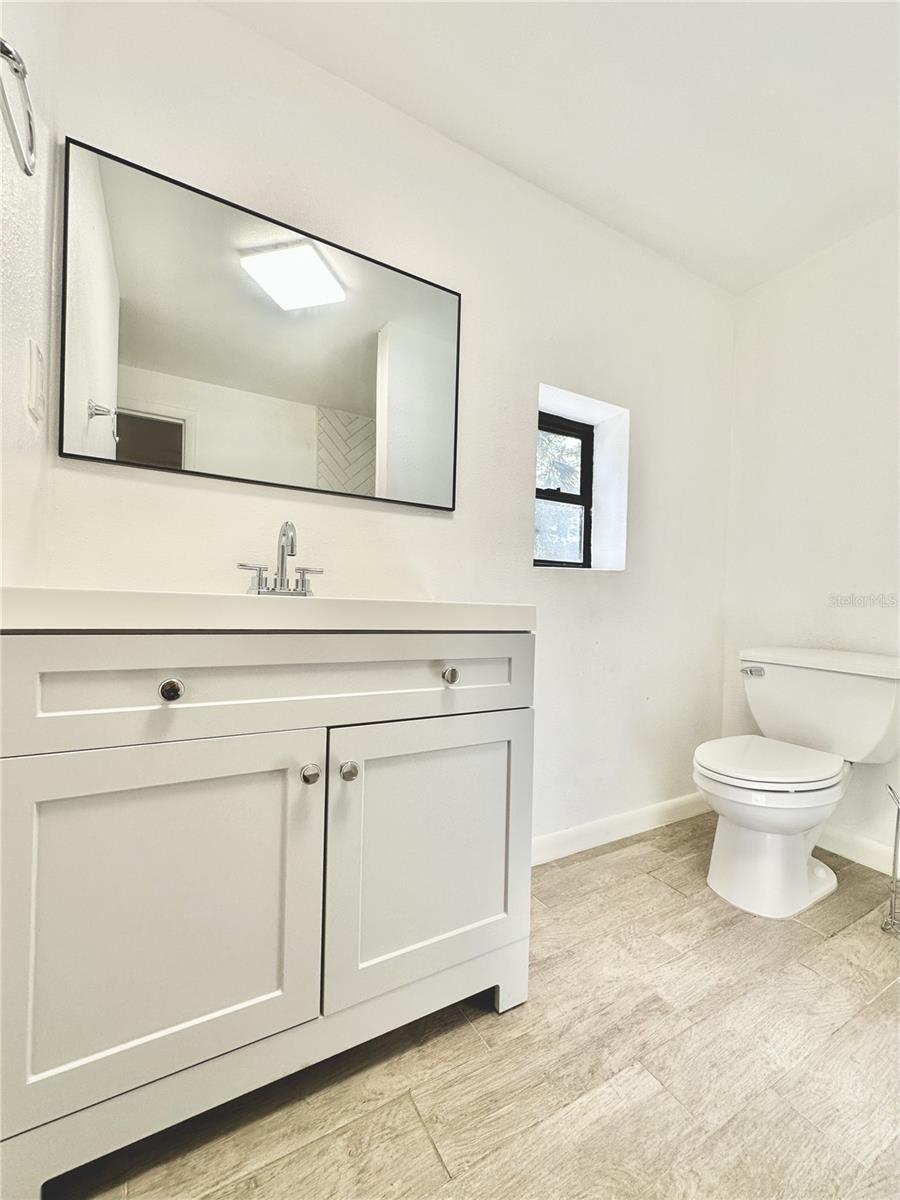 BAYHILL ESTATES 2ND ADDITION LOT 23 - Residential