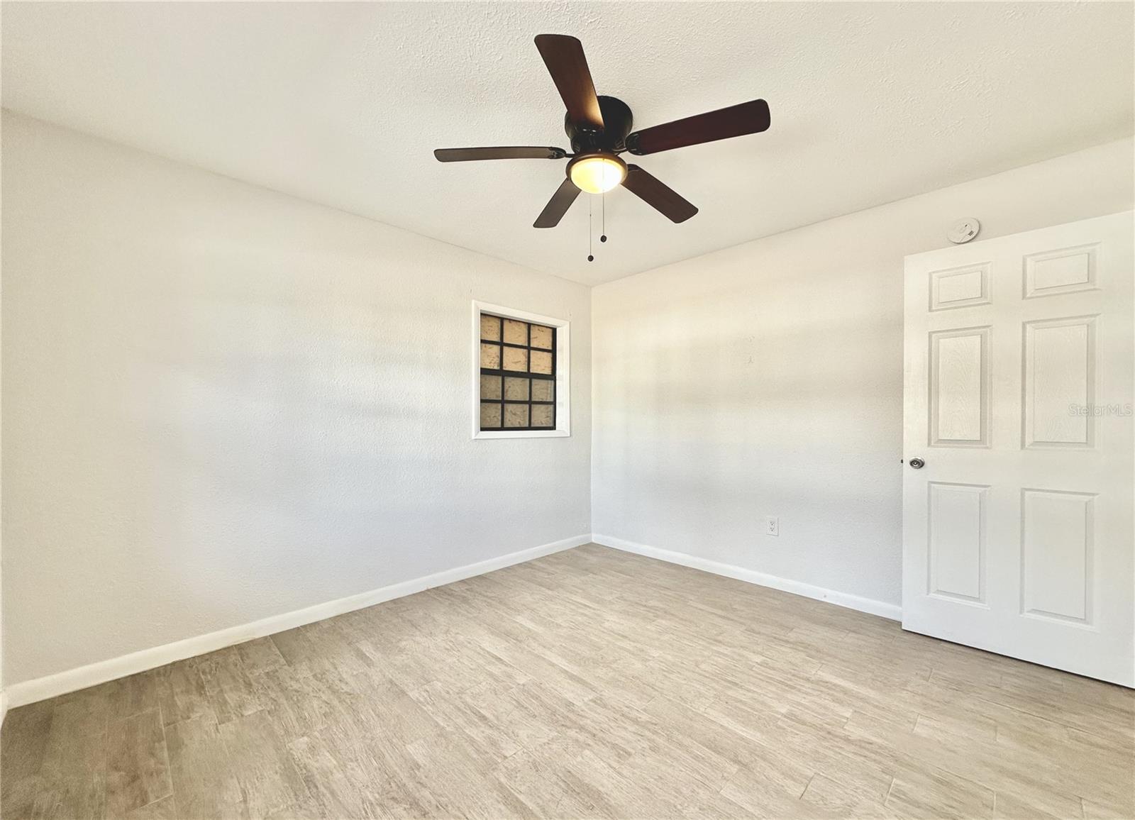 BAYHILL ESTATES 2ND ADDITION LOT 23 - Residential