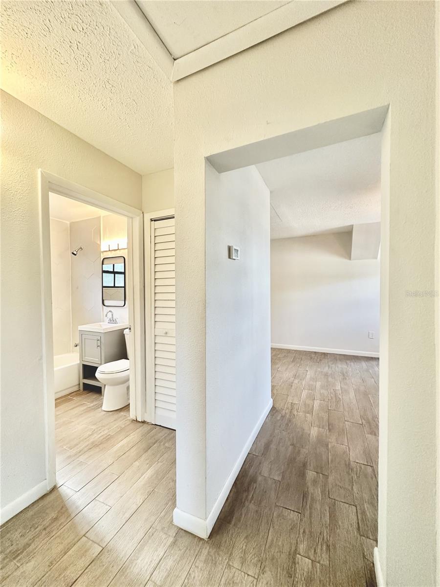 BAYHILL ESTATES 2ND ADDITION LOT 23 - Residential