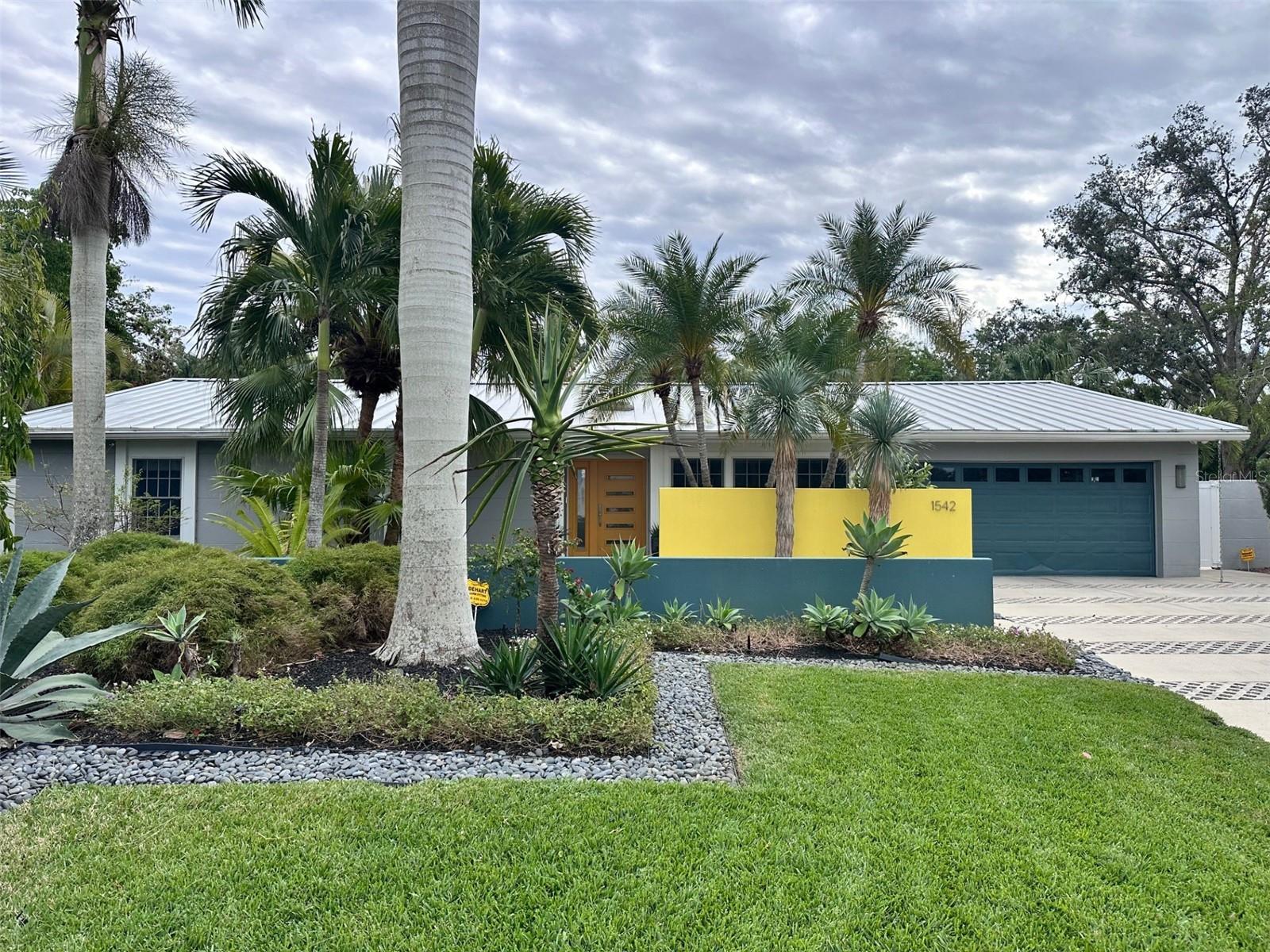 KENTWOOD ESTATES - Residential