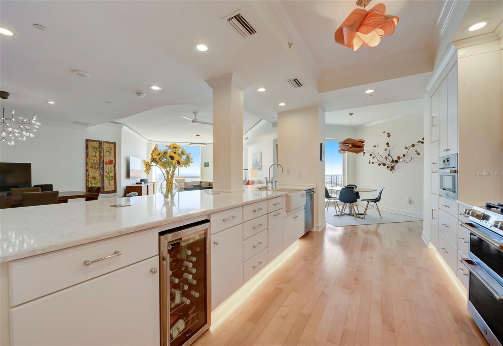 PARKSHORE PLAZA CONDO - Residential