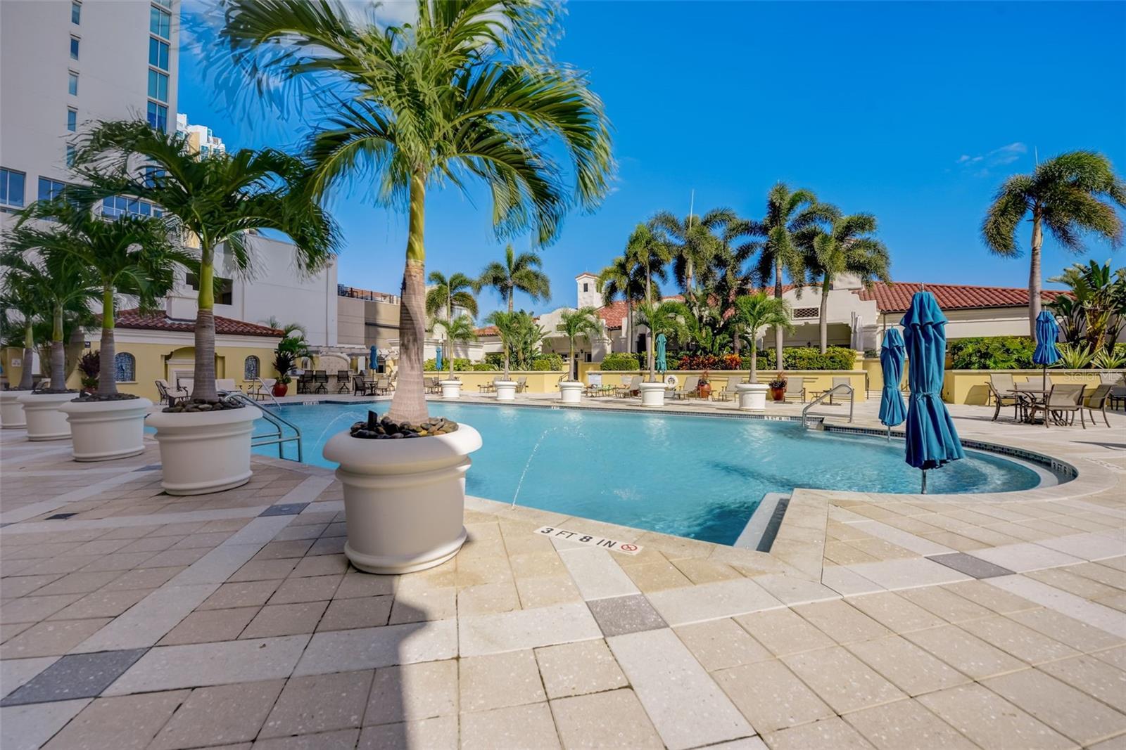 PARKSHORE PLAZA CONDO - Residential