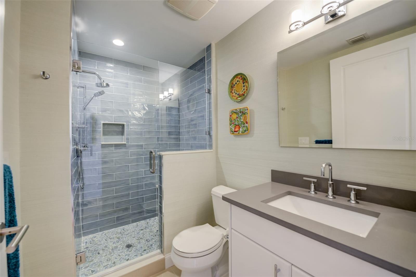 PARKSHORE PLAZA CONDO - Residential