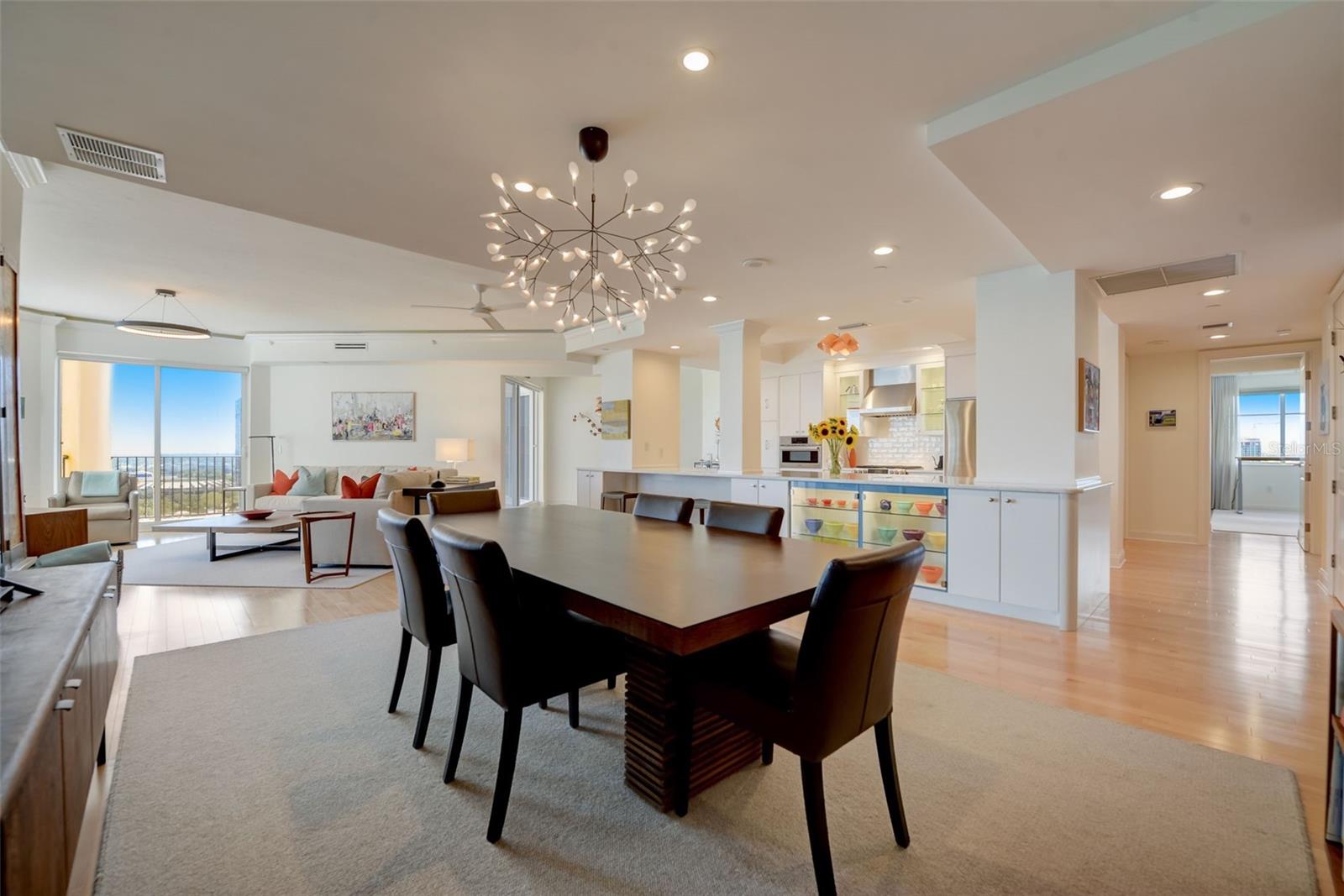 PARKSHORE PLAZA CONDO - Residential