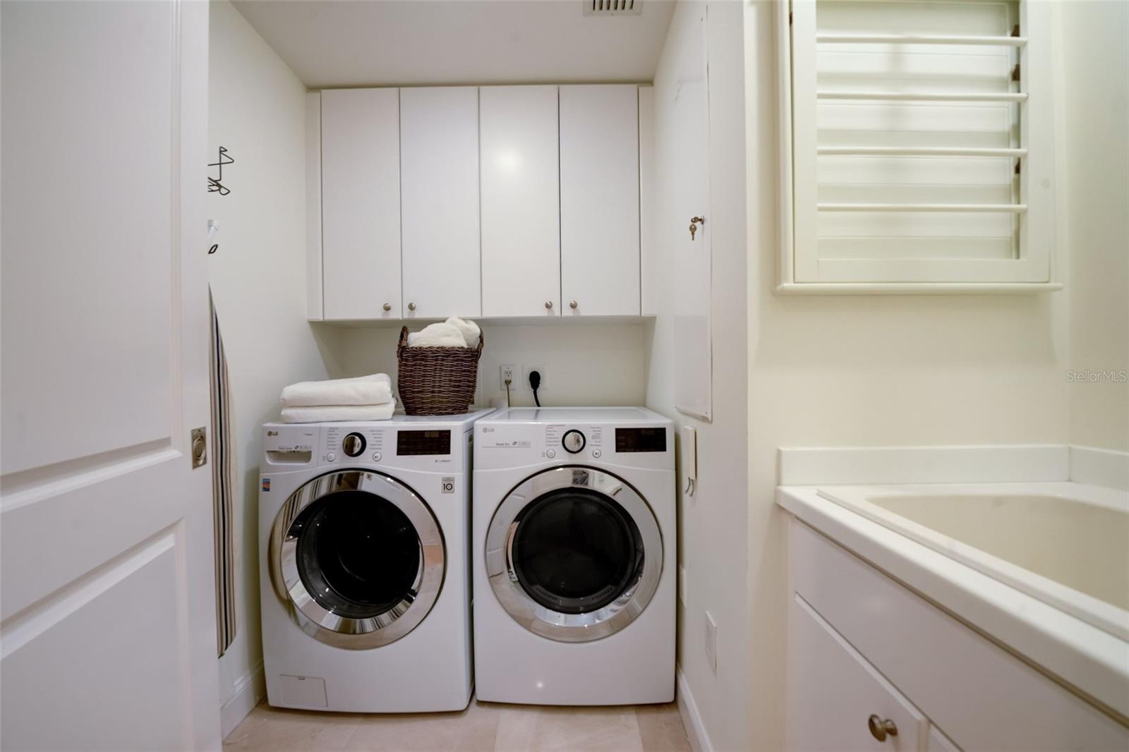 PARKSHORE PLAZA CONDO - Residential