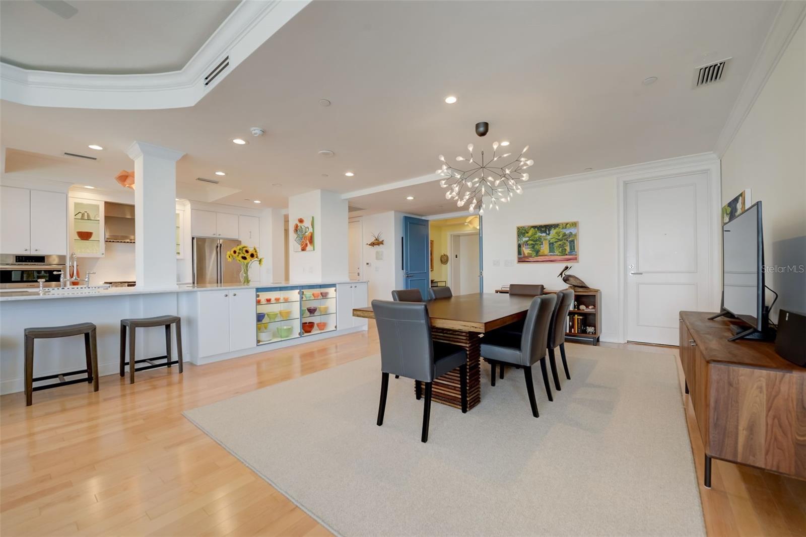 PARKSHORE PLAZA CONDO - Residential