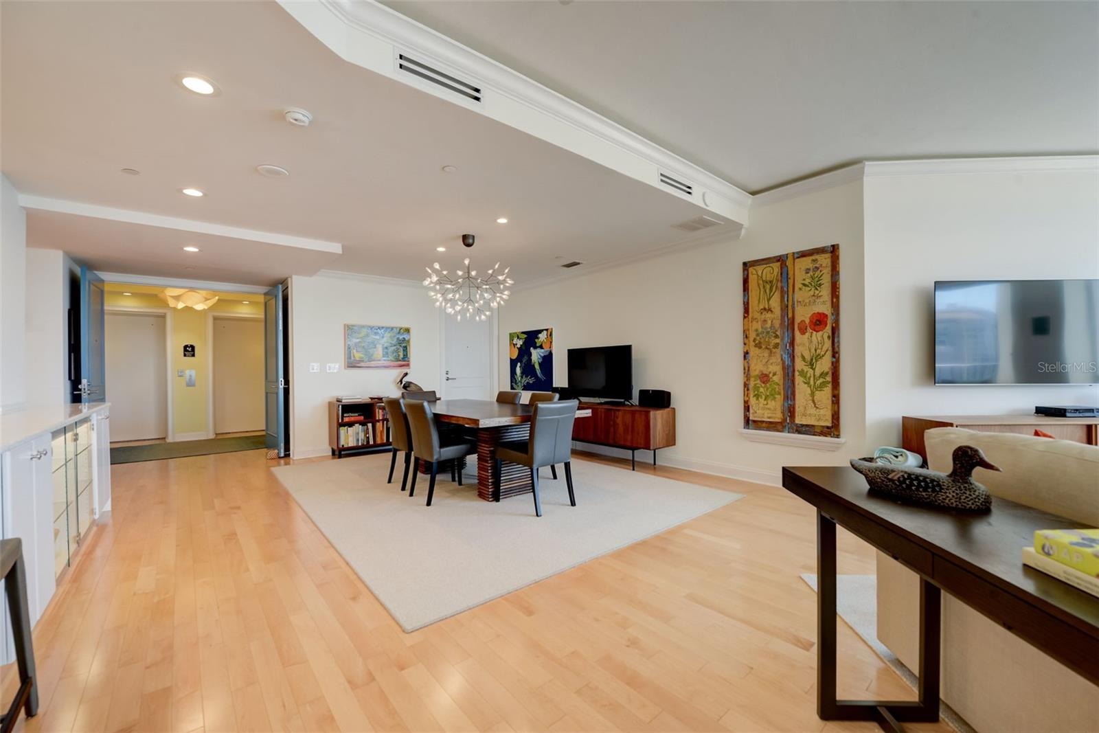 PARKSHORE PLAZA CONDO - Residential