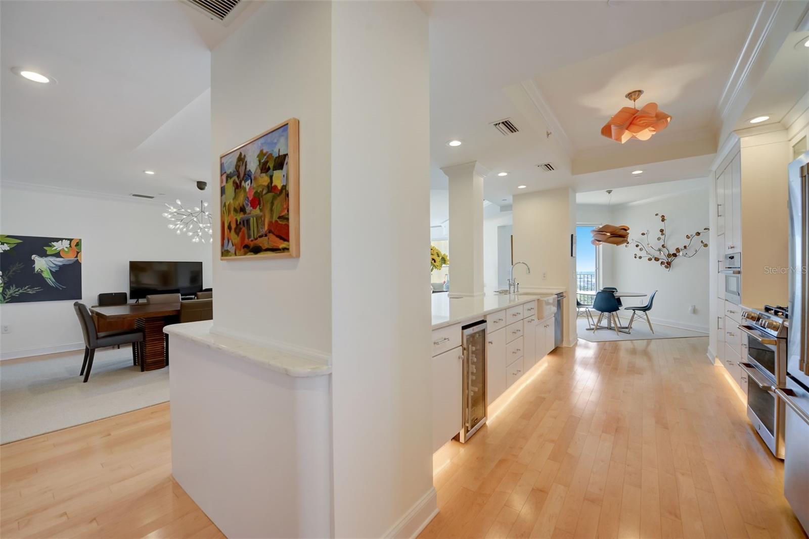 PARKSHORE PLAZA CONDO - Residential