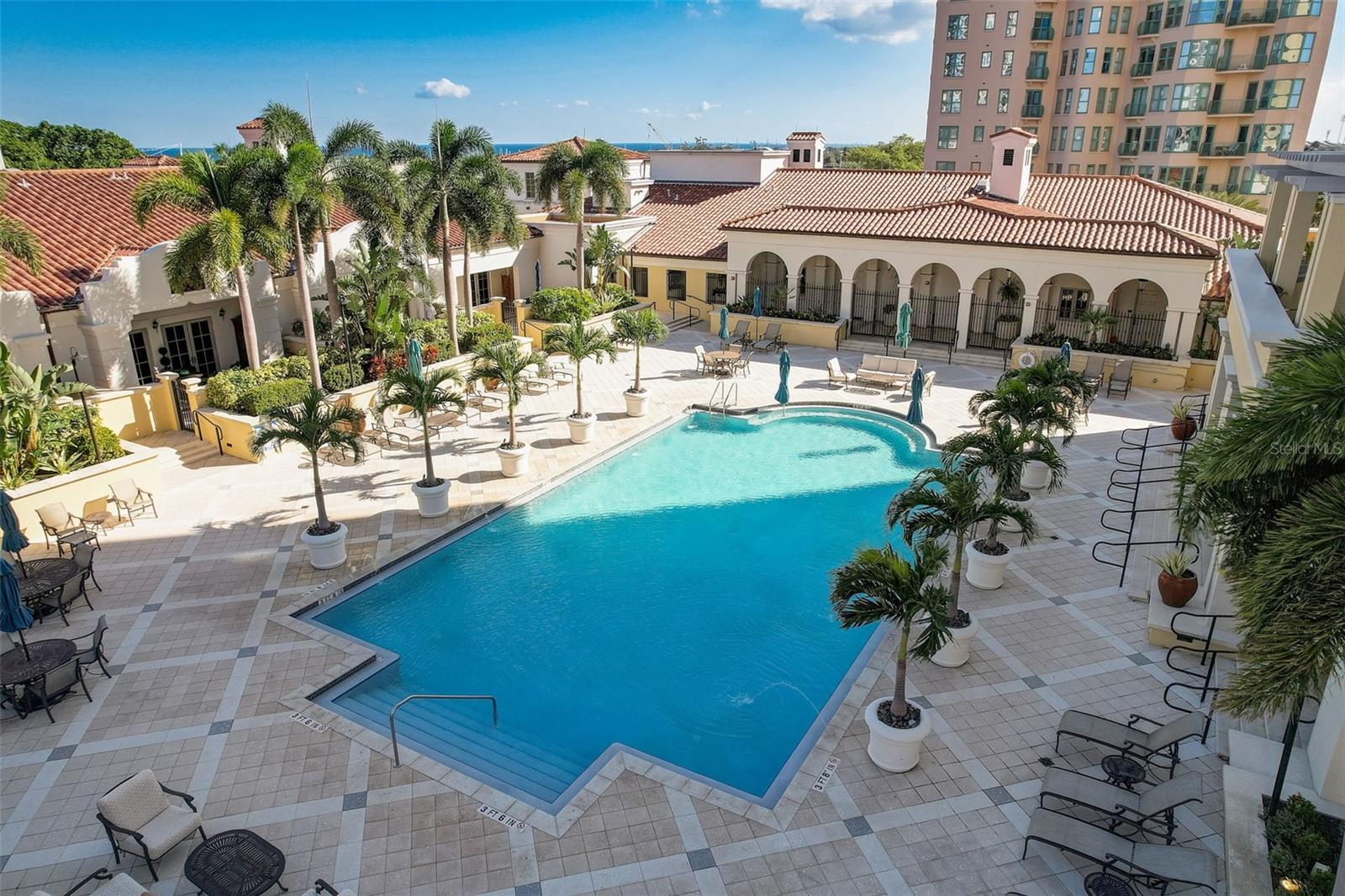 PARKSHORE PLAZA CONDO - Residential