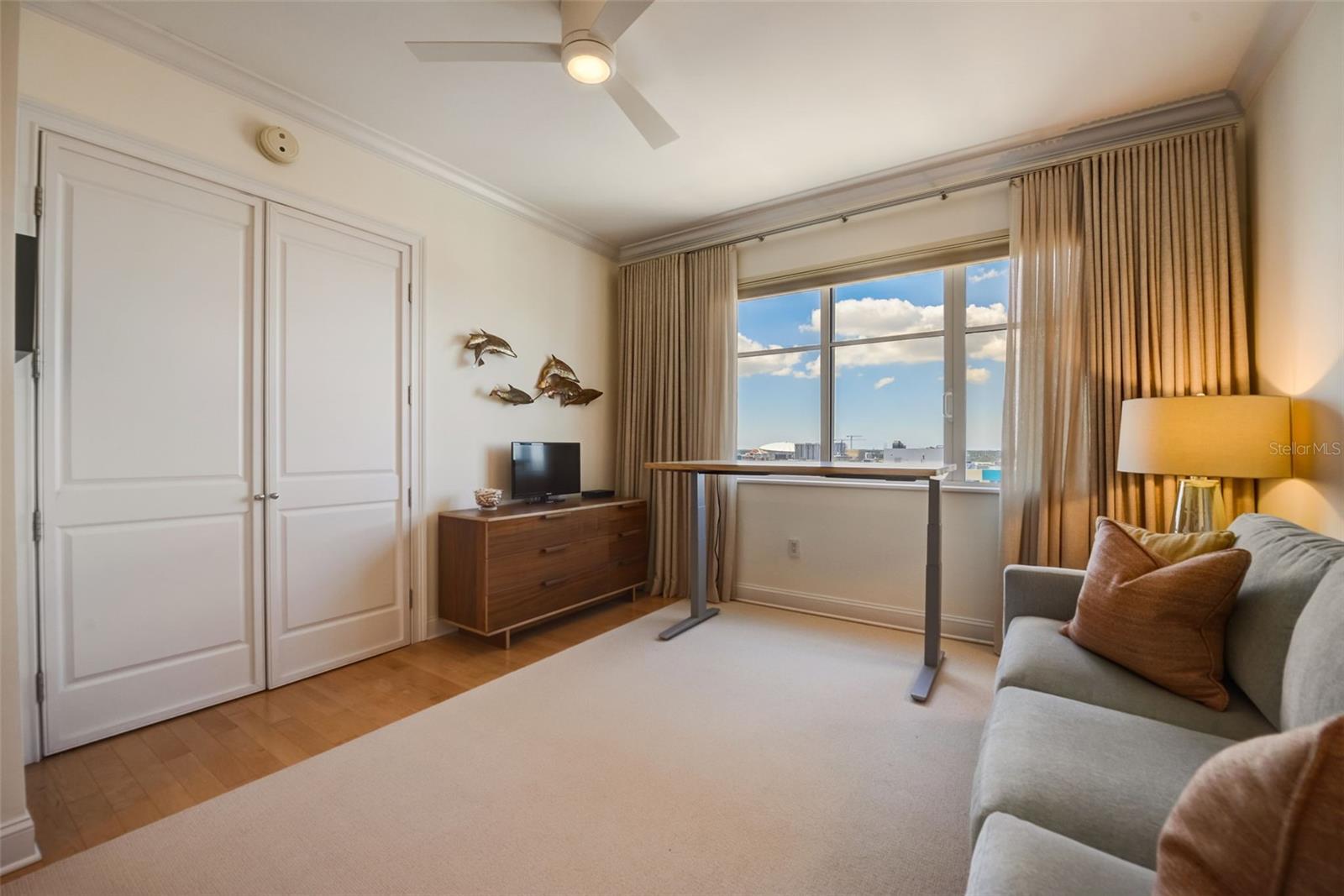 PARKSHORE PLAZA CONDO - Residential