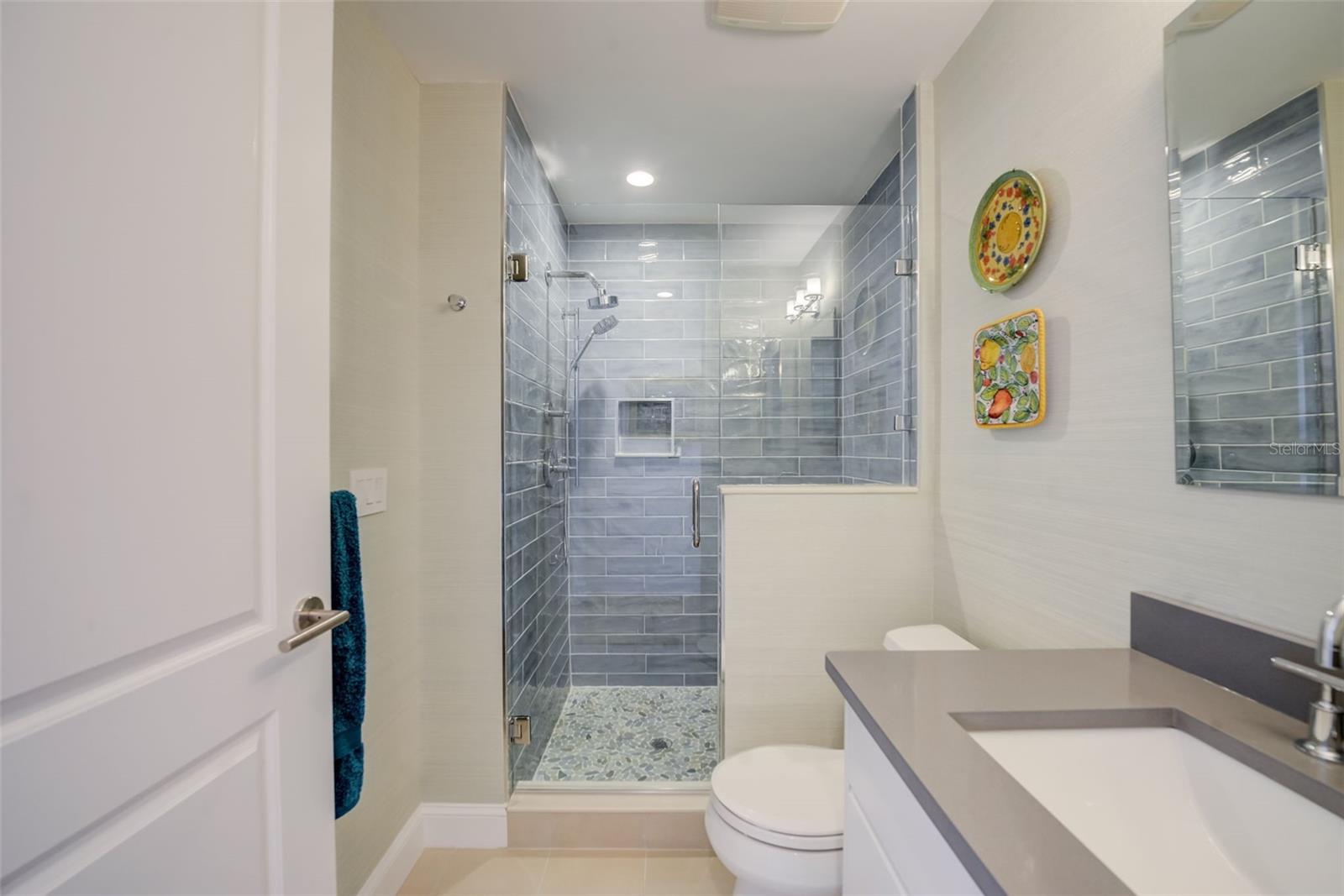 PARKSHORE PLAZA CONDO - Residential