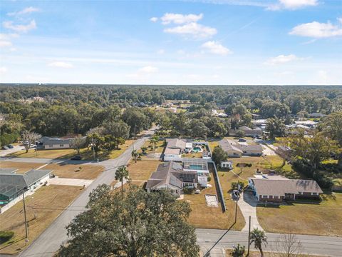 A home in DELAND