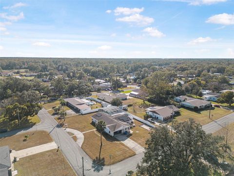 A home in DELAND