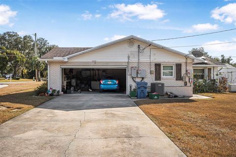 A home in DELAND