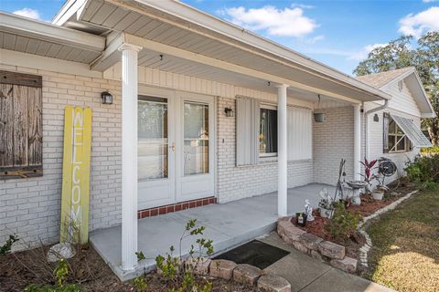 A home in DELAND