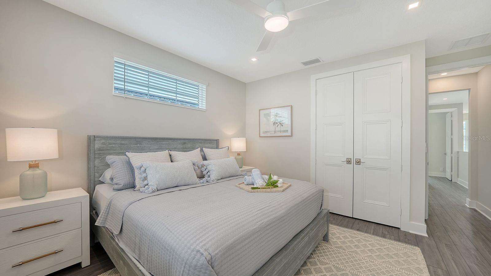 HUNTERS POINT - Residential