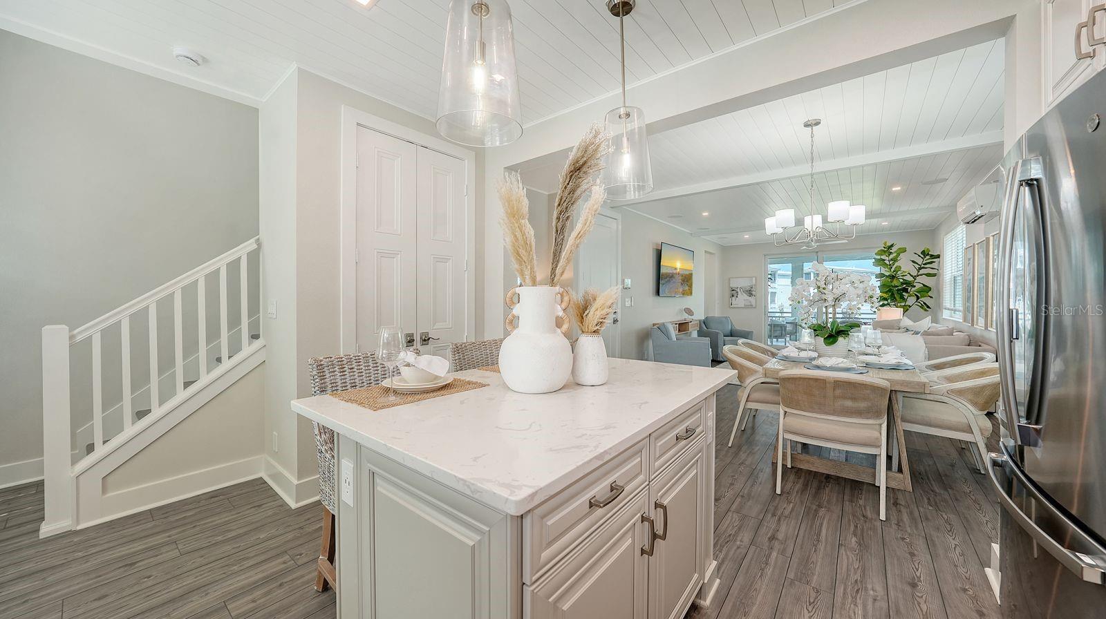 HUNTERS POINT - Residential