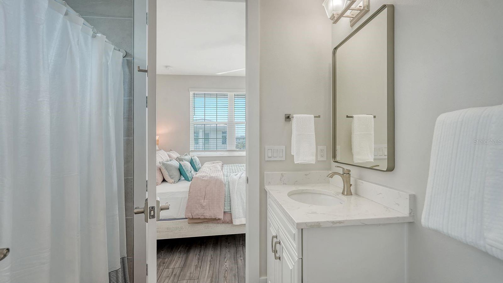 HUNTERS POINT - Residential