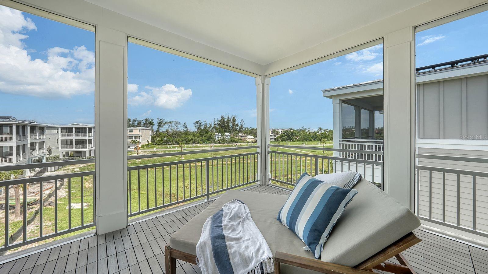 HUNTERS POINT - Residential