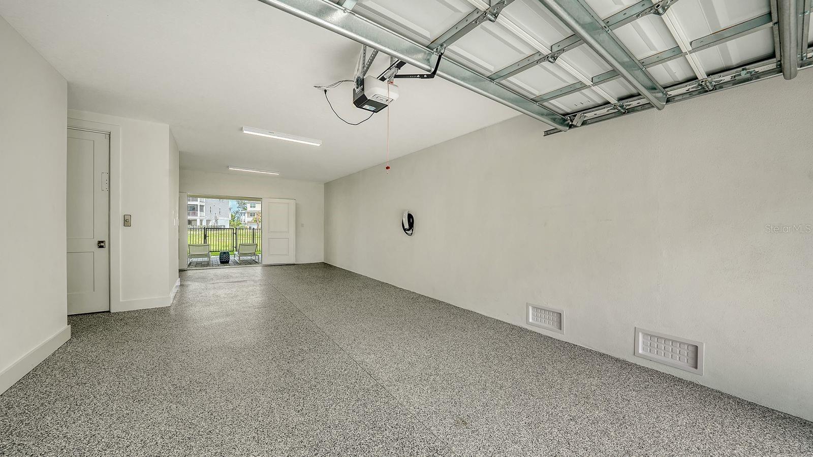 HUNTERS POINT - Residential