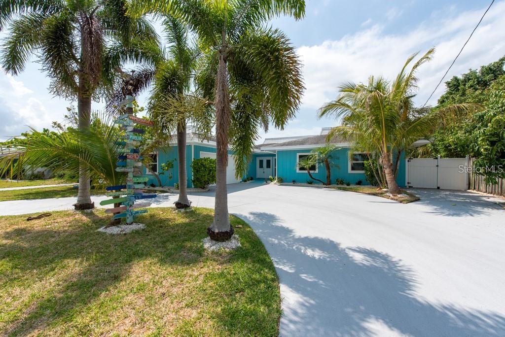 4643 BAY CREST DRIVE