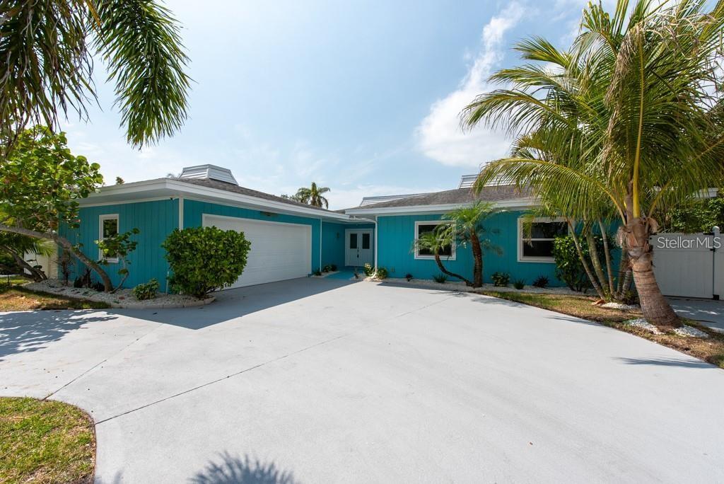 4643 BAY CREST DRIVE