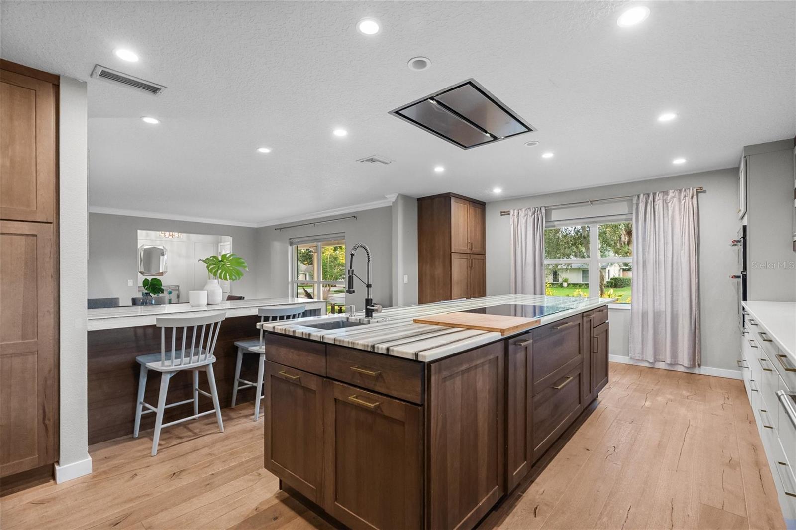 SOUTHERN OAKS - Residential