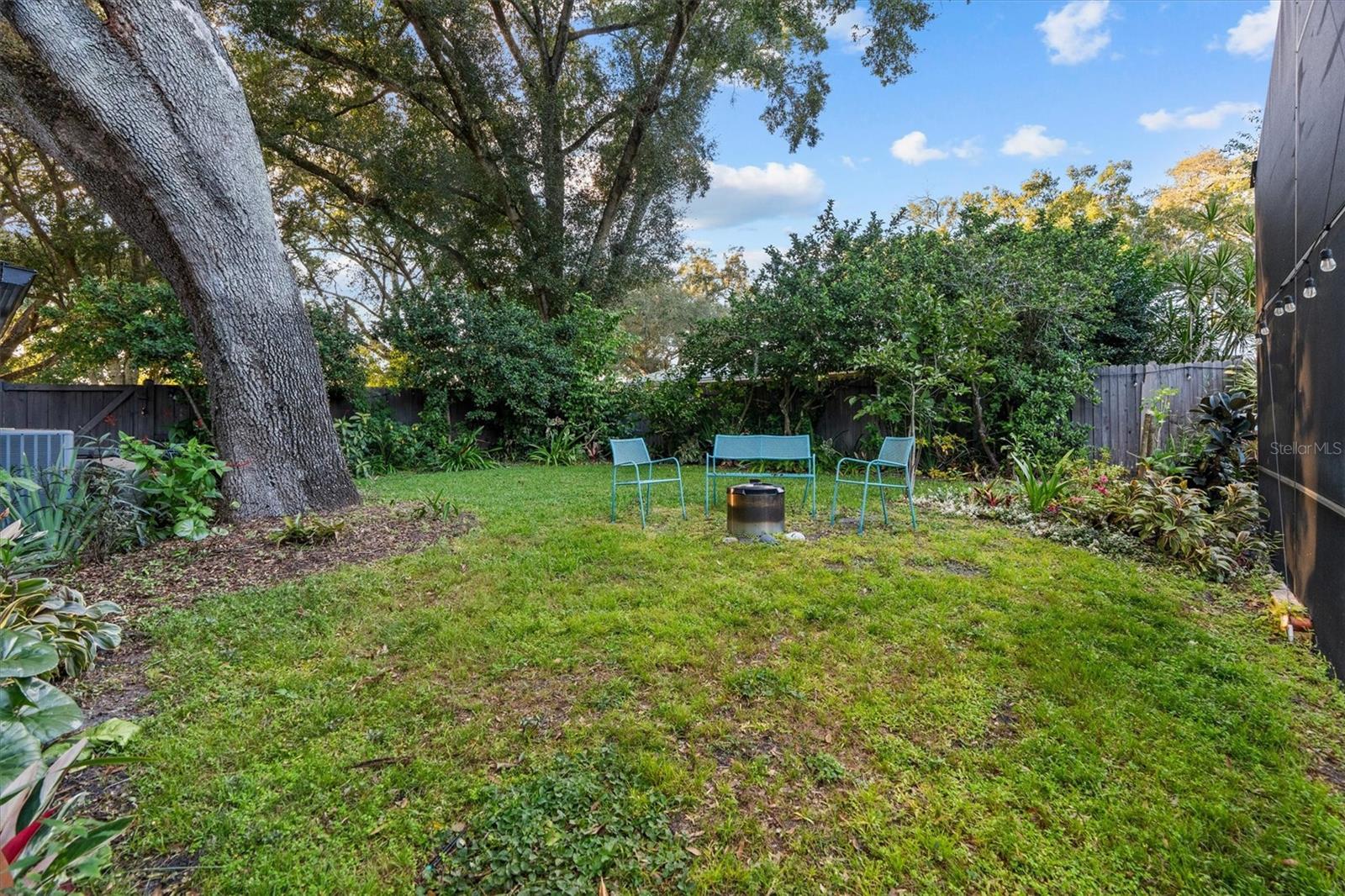 SOUTHERN OAKS - Residential