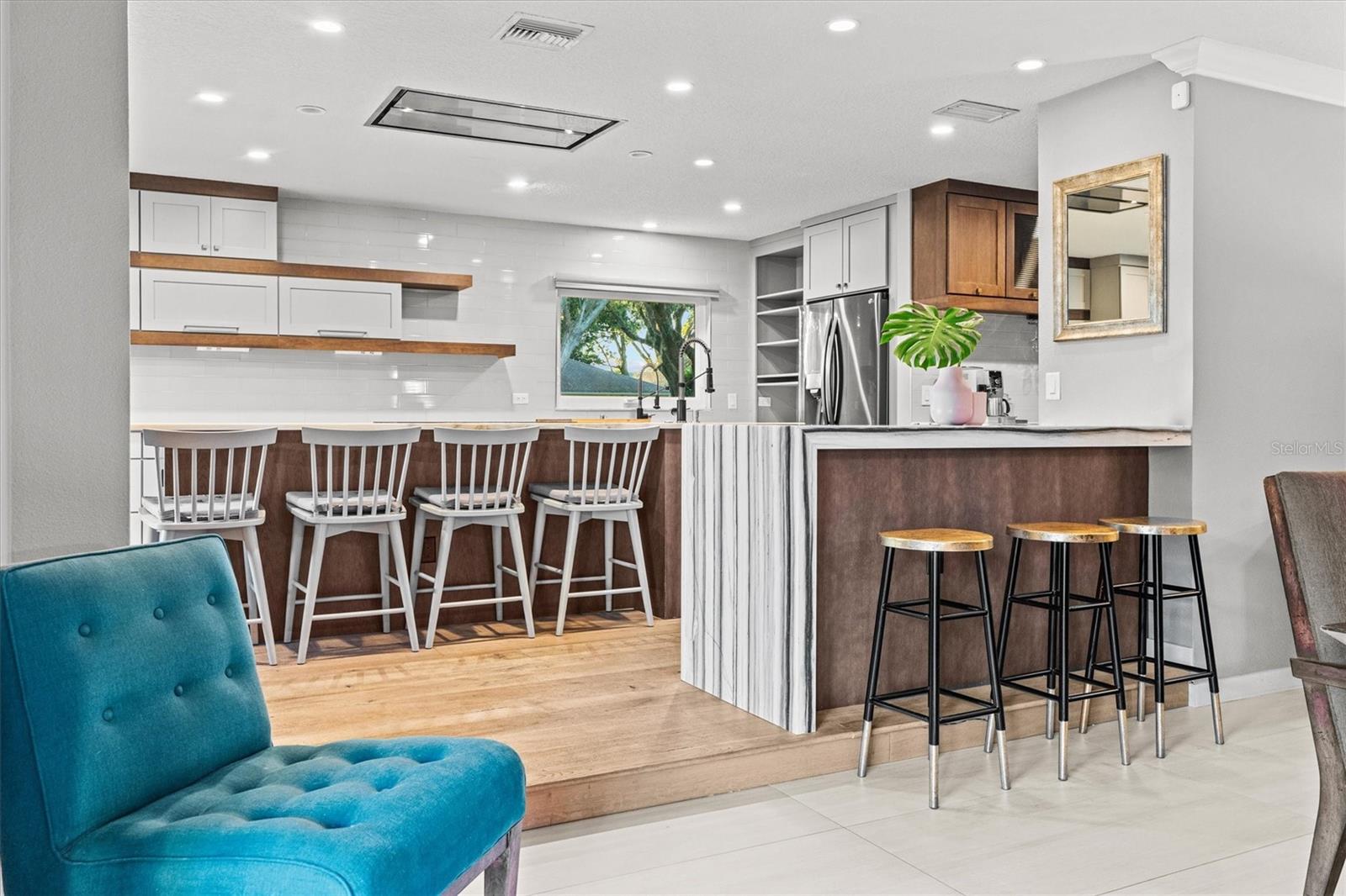SOUTHERN OAKS - Residential