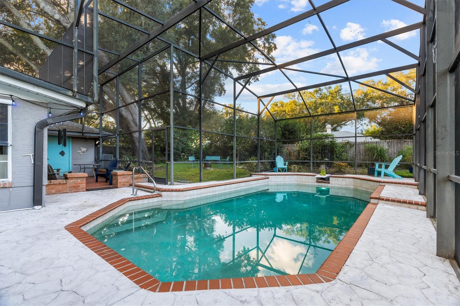 SOUTHERN OAKS - Residential
