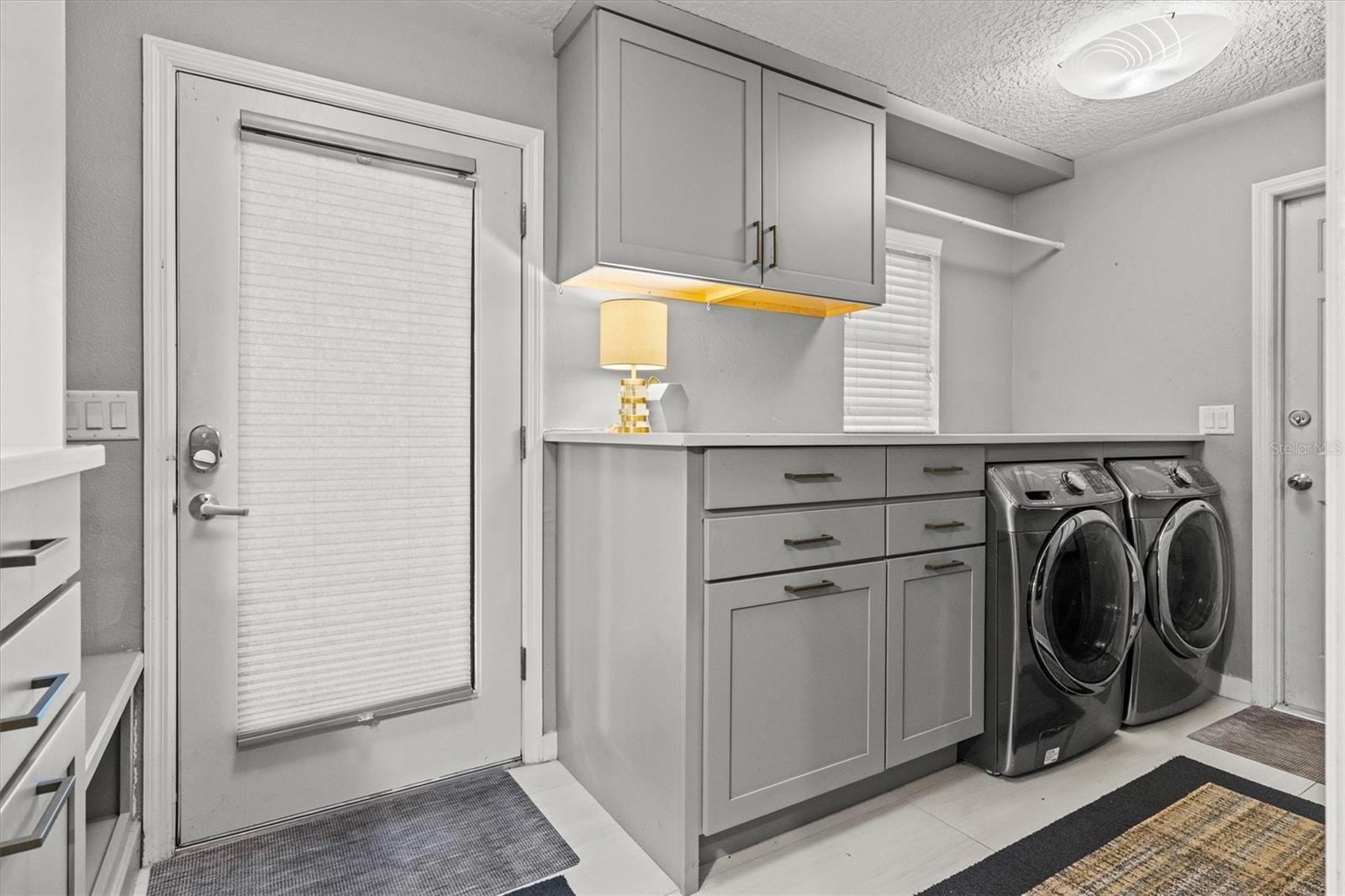 SOUTHERN OAKS - Residential
