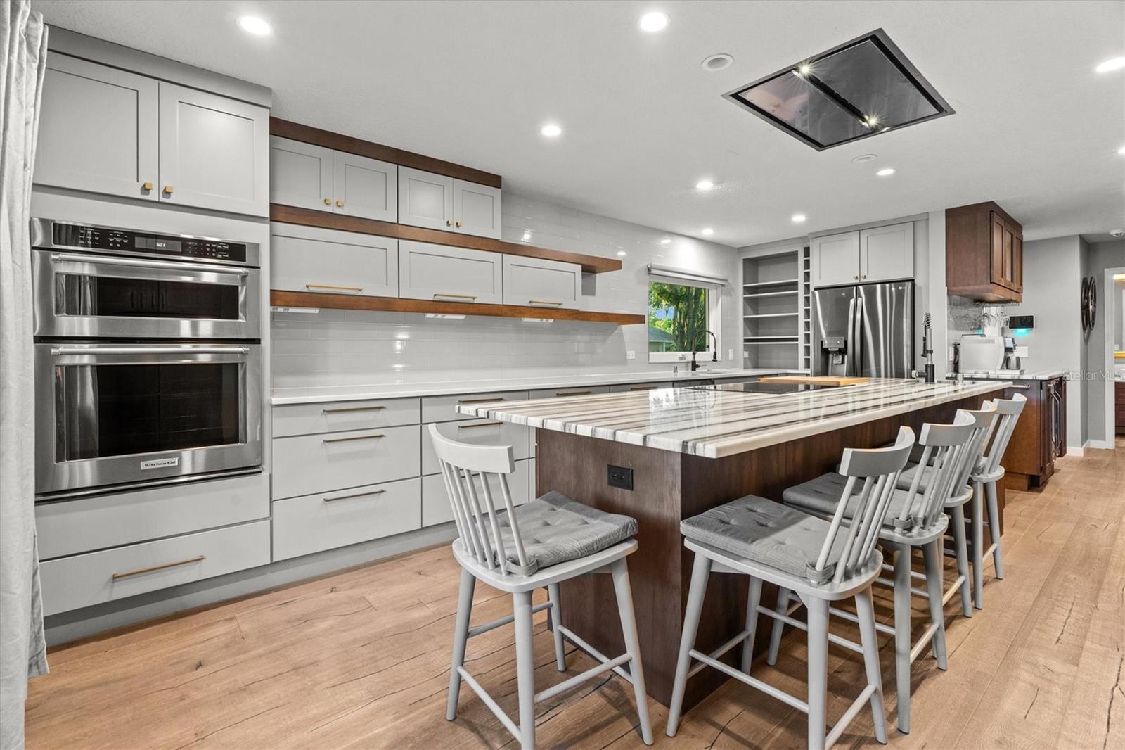 SOUTHERN OAKS - Residential