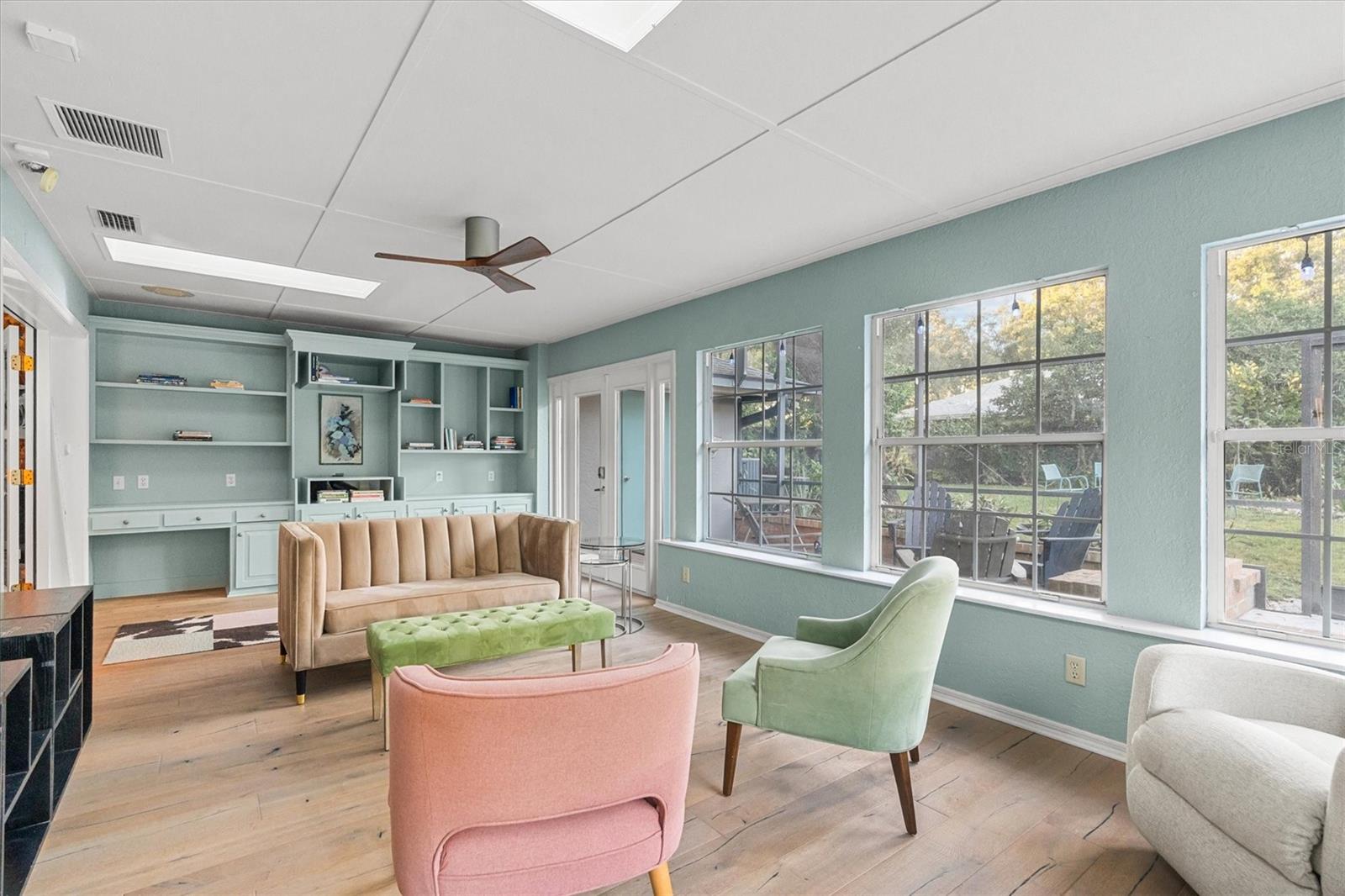 SOUTHERN OAKS - Residential