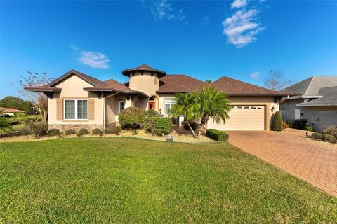 A home in LADY LAKE