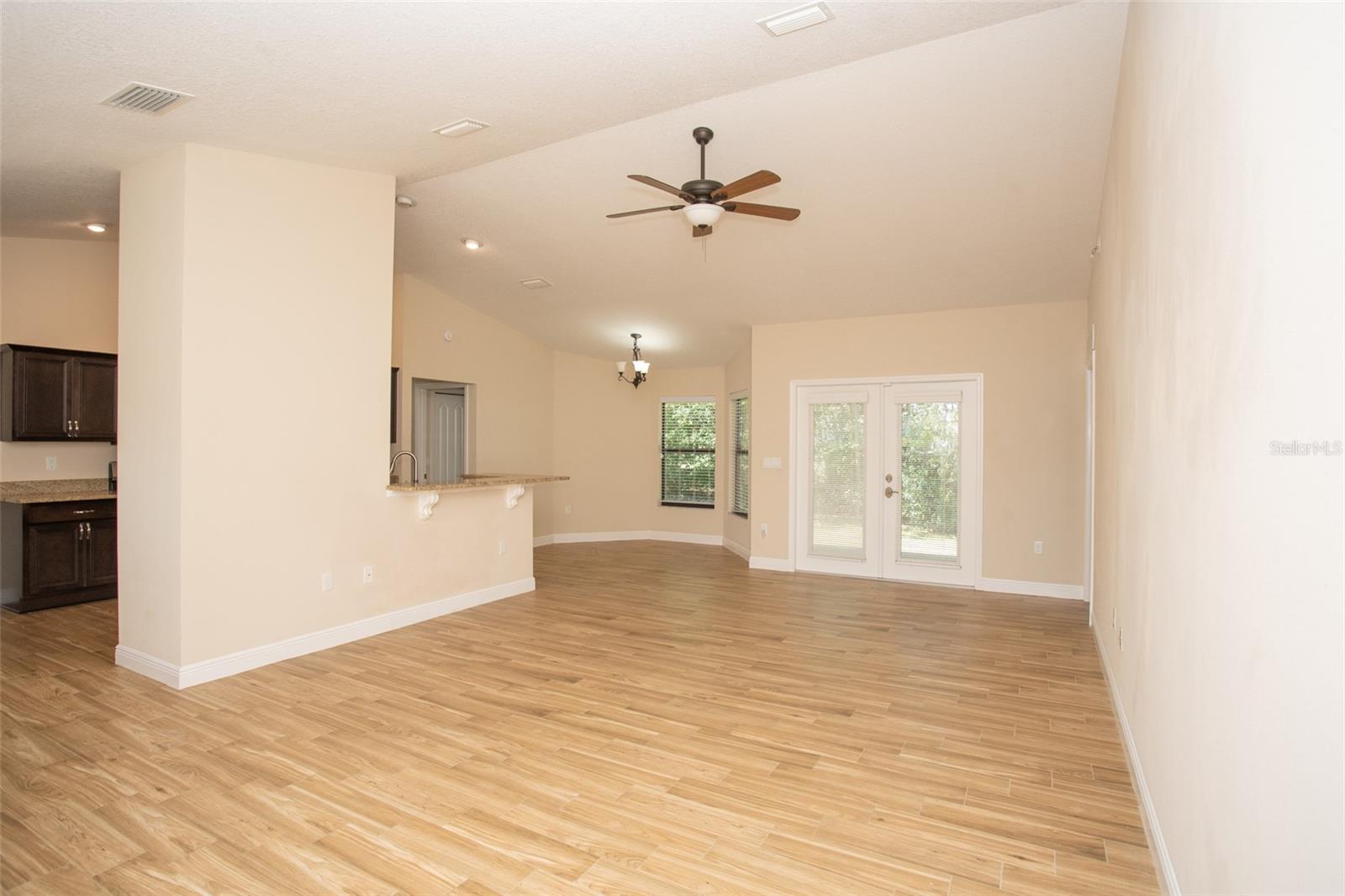 6527 GRAPEWOOD ROAD