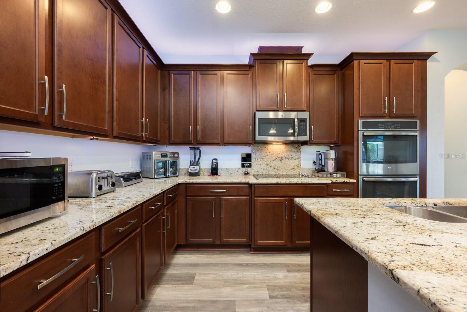 2444 MISTY COVE CIRCLE