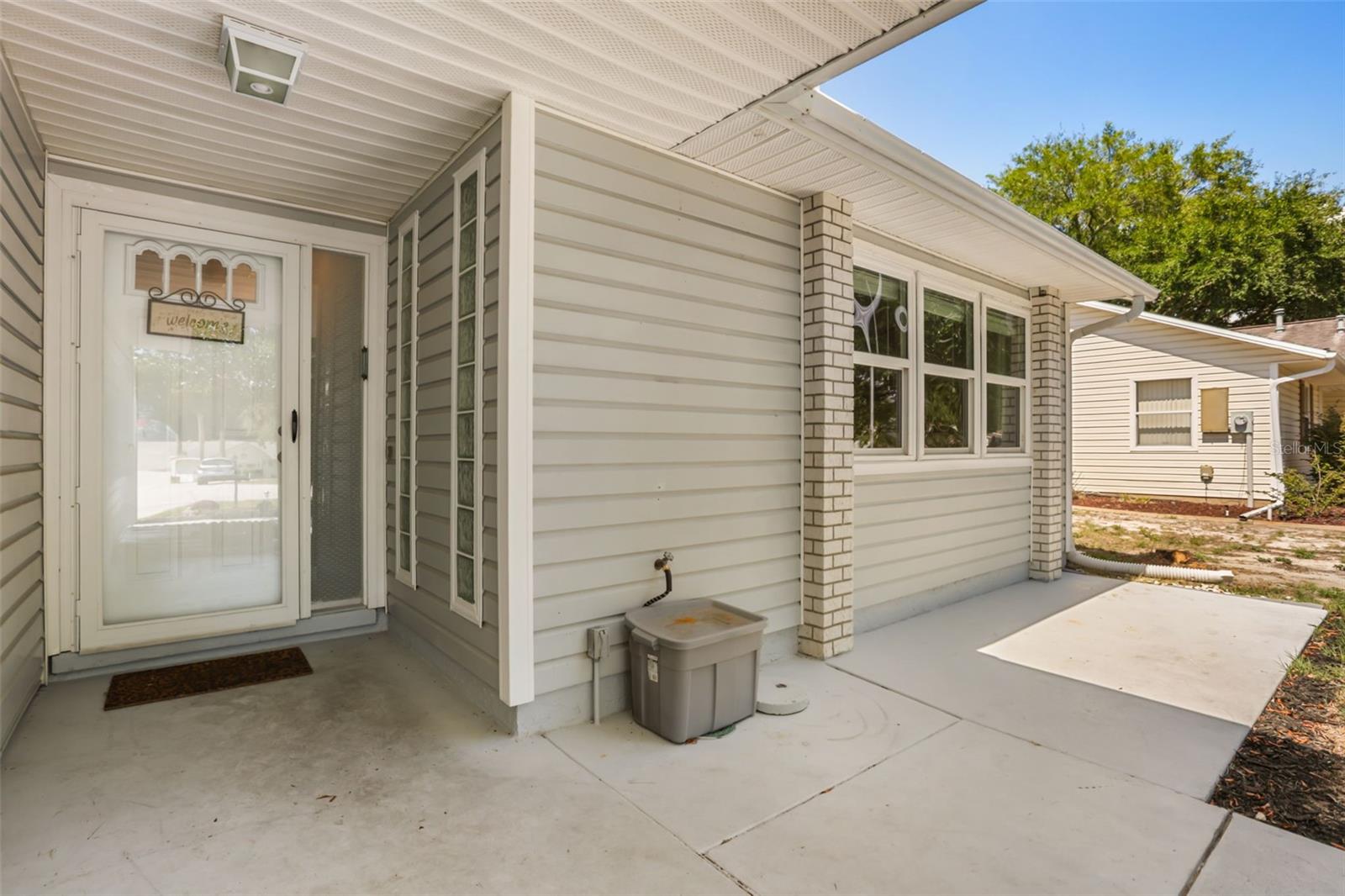 1305 MORAY COURT
